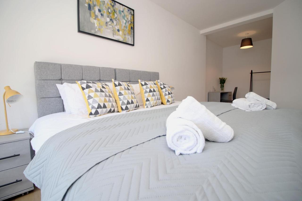 St Thomas Loft Views By Ssw - 2Br, Parking, Sleeps 4, Easy Access To City Centre, Marina, Beach And M4 Σουόνσι Εξωτερικό φωτογραφία