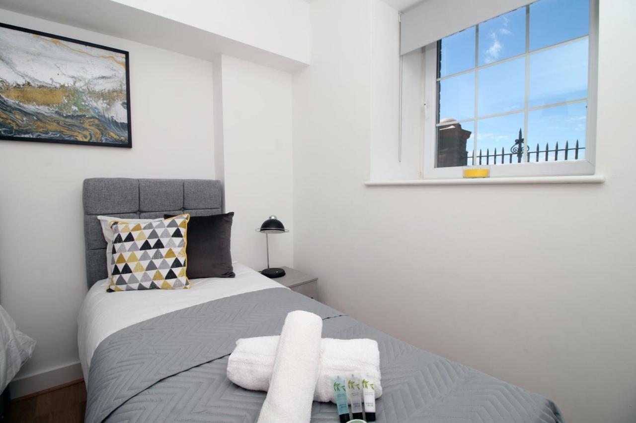 St Thomas Loft Views By Ssw - 2Br, Parking, Sleeps 4, Easy Access To City Centre, Marina, Beach And M4 Σουόνσι Εξωτερικό φωτογραφία
