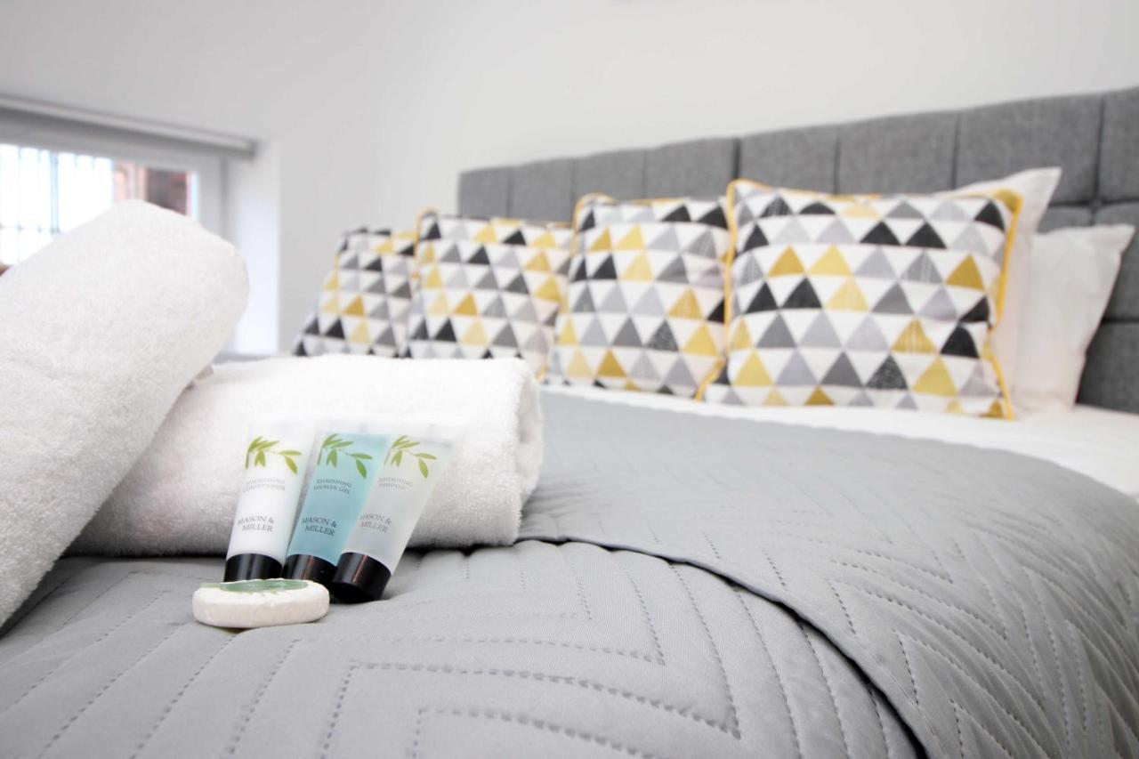 St Thomas Loft Views By Ssw - 2Br, Parking, Sleeps 4, Easy Access To City Centre, Marina, Beach And M4 Σουόνσι Εξωτερικό φωτογραφία